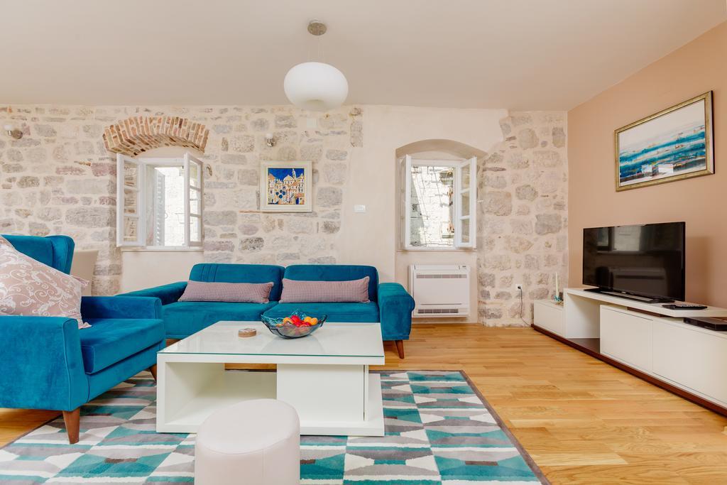 Old Town Museum Square Apartment Котор Экстерьер фото